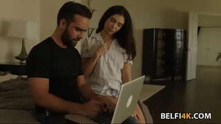 Распутной брюнетке бояд як penis калон, езанд худро киску