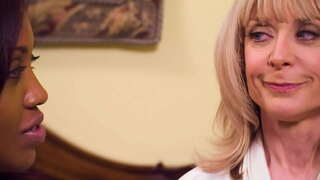 Legendarna gwiazda porno лесбовидео