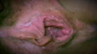 Моя сексуальна пишна мокра мама мастурбує з дилдо