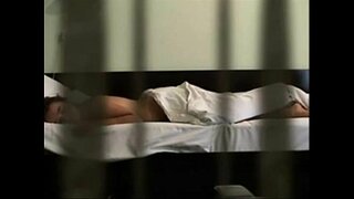 Flagrando irma na siririca