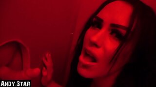 Dziewczyna dmuchanie koguty na gloryhole