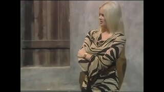 ���ੱਡੀ ਗਦਾ ਗੋਰੀ ਕੁੱਤੀ ਹੰਨਾਹ ਹਾਰਪਰ ਤੰਗ ਹੈ ਅਤੇ fucks ਸ਼ੈੱਫ ਮੋਟਾ ਲੂੰਡ ਵਿਚ restaurant